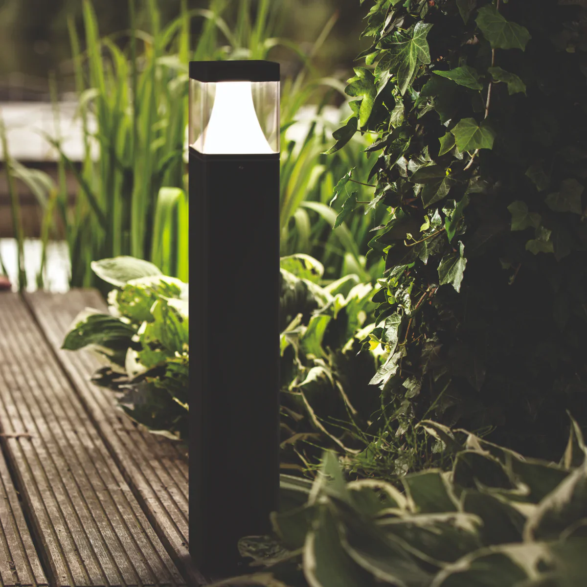 Philips 9W Pylon Pedestal light Warm White