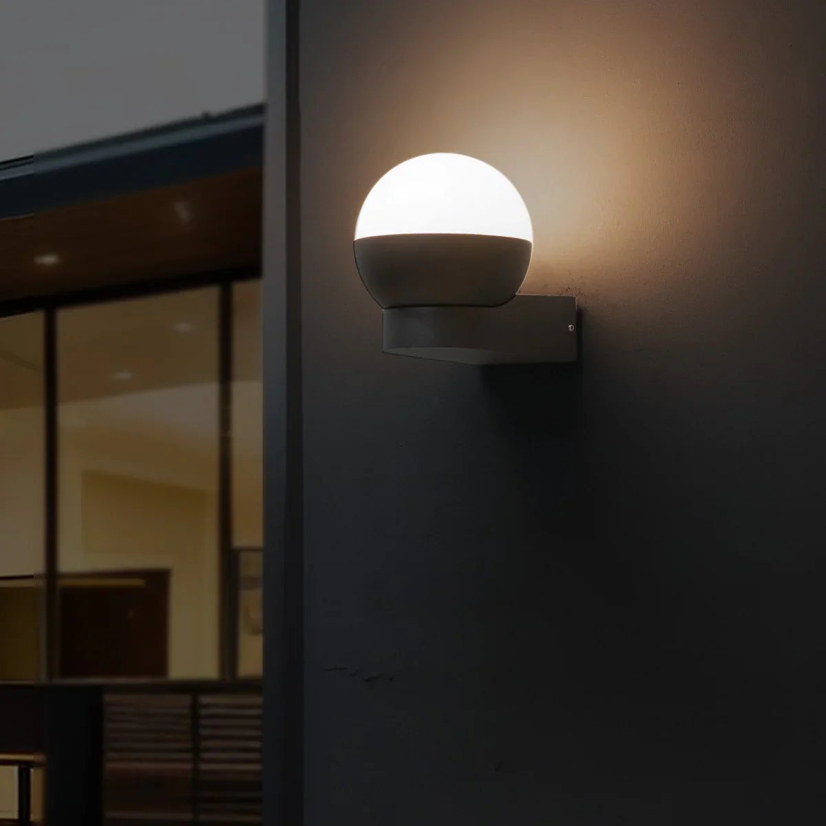 Philips Alfresco Wall light (Round) - Image 3