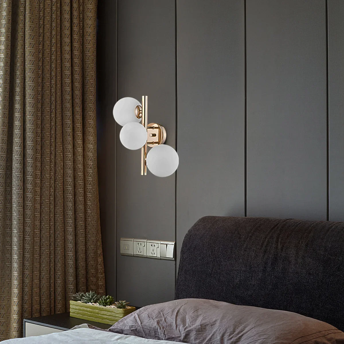 Philips Divine 3-head Wall light - Image 2