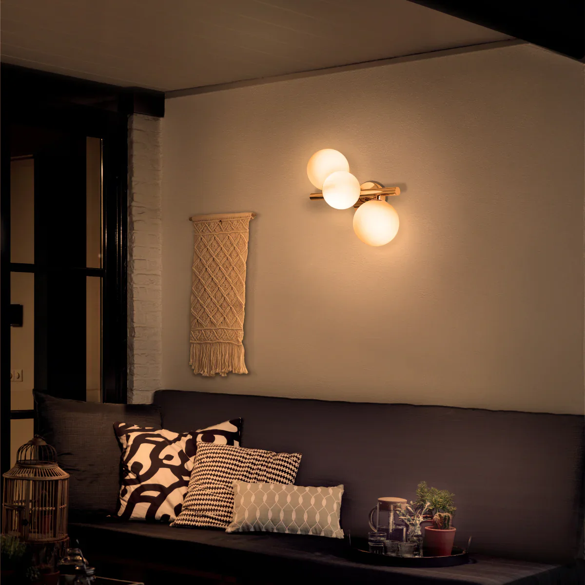 Philips Divine 3-head Wall light - Image 4