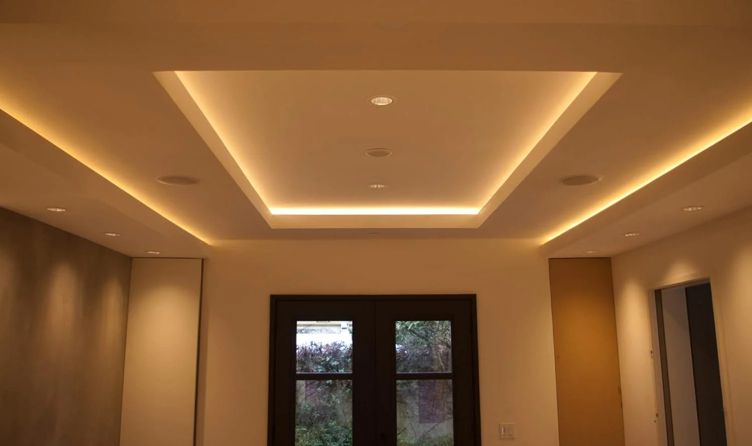 Philips Marathon Ultra LED Strip 8W/Meter | 120 LEDs/Meter | Warm White 3000K | 50 Meter Roll | Flexible Waterproof Indoor & Outdoor Lighting - Image 4